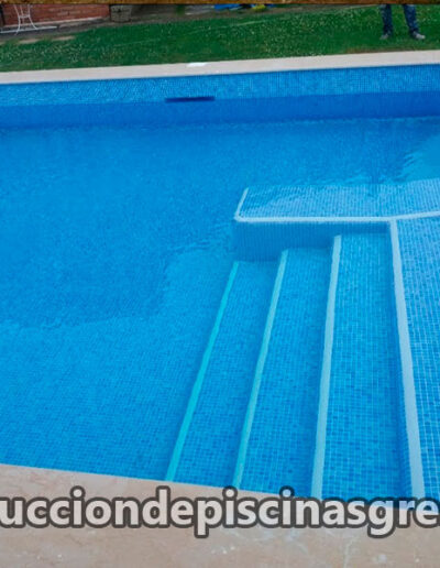 Construcción de piscinas de gresite