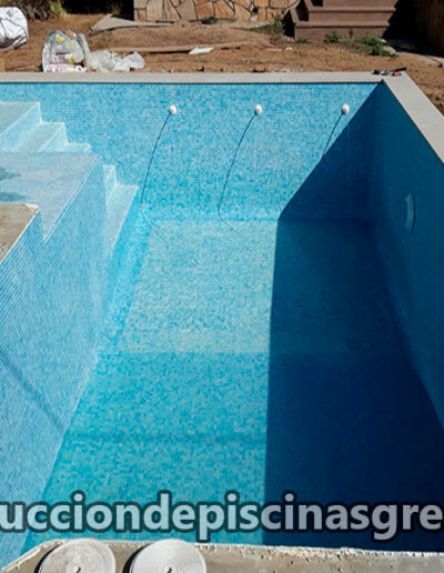 Construcción de piscinas de gresite