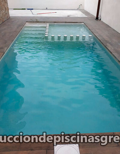 Construcción de piscinas de gresite