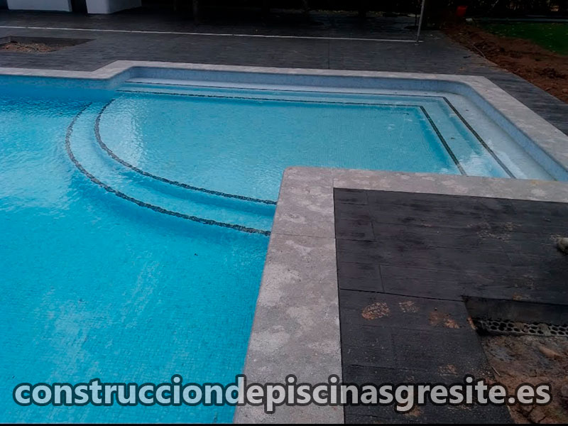 Construcción de piscinas de gresite en Casa de \Uceda